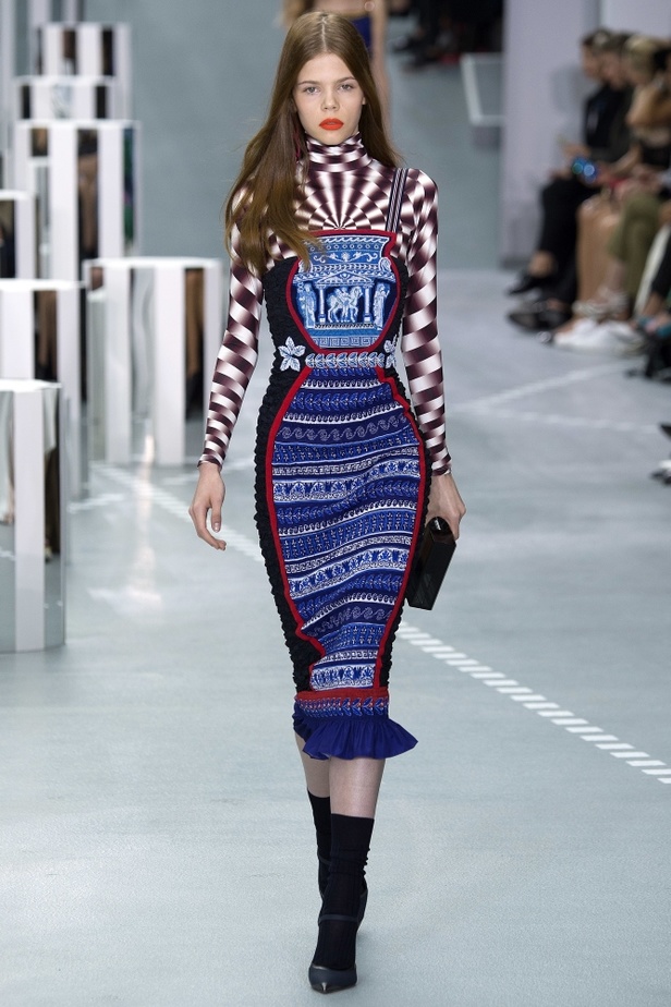 مجموعة Mary Katrantzou  لربيع وصيف 2017