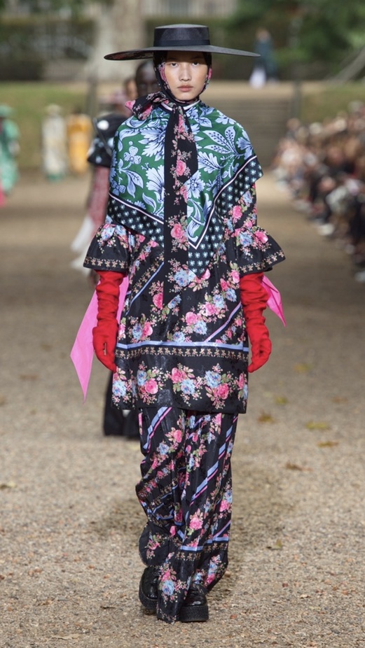 اسبوع الموضة في لندن 2019 عرض ازياء ERDEM لربيع وصيف 2020