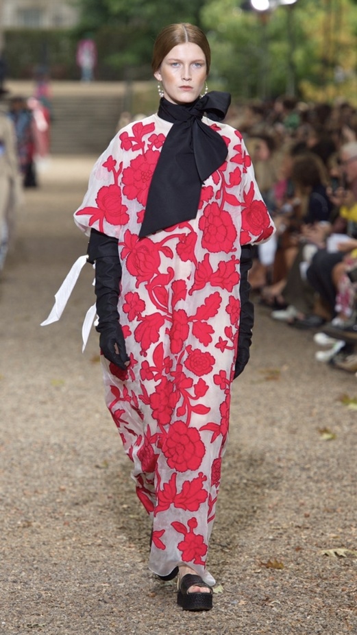 اسبوع الموضة في لندن 2019 عرض ازياء ERDEM لربيع وصيف 2020