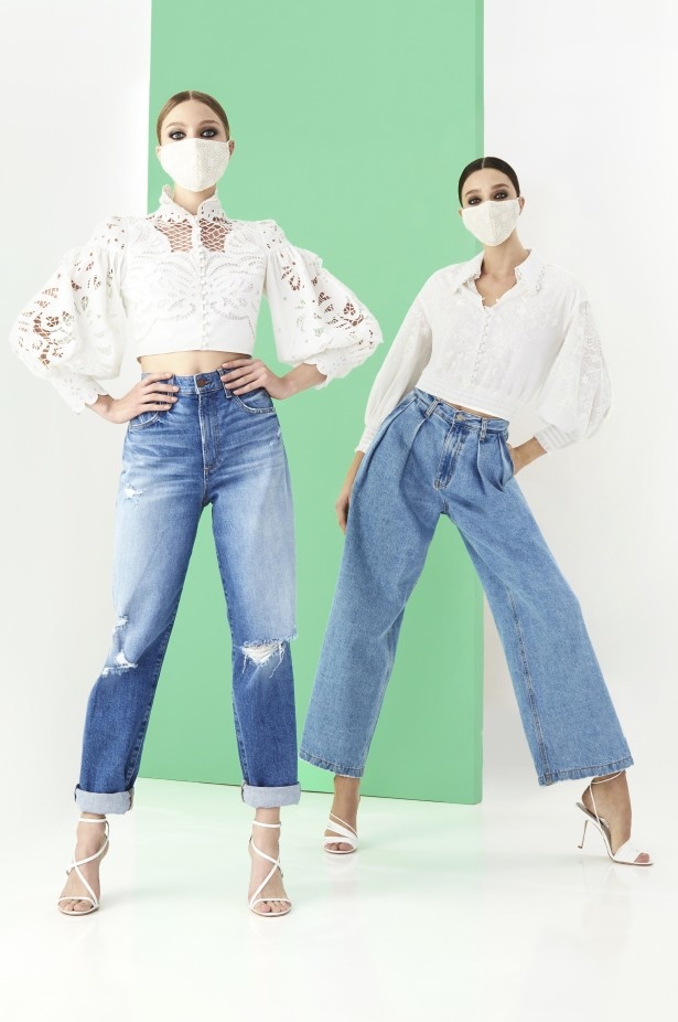 عرض ازياء ALICE AND OLIVIA BY STACEY BENDET في نيويورك لموسم ربيع وصيف 2021