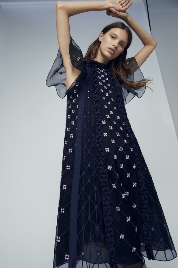 عرض ازياء تمبرلي لندن Temperley London لربيع وصيف 2021 من اسبوع الموضة في لندن