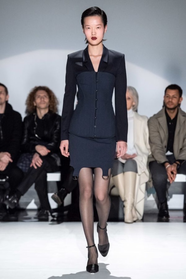 مجموعة Chalayan  للألبسة الجاهزة لخريف 2019