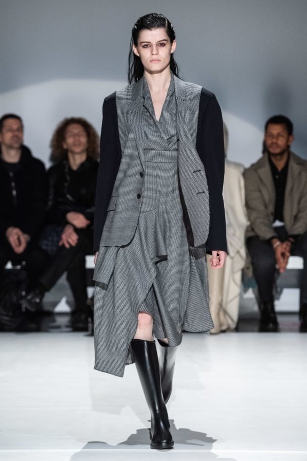 مجموعة Chalayan  للألبسة الجاهزة لخريف 2019