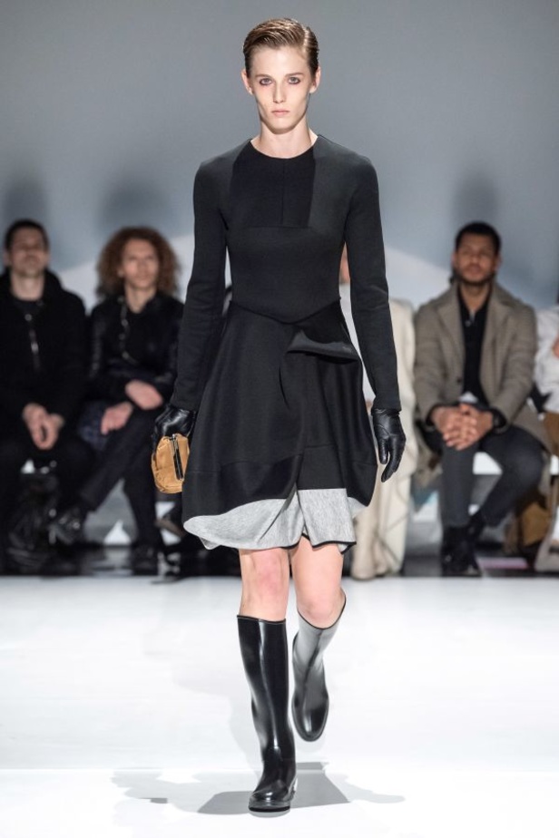 مجموعة Chalayan  للألبسة الجاهزة لخريف 2019