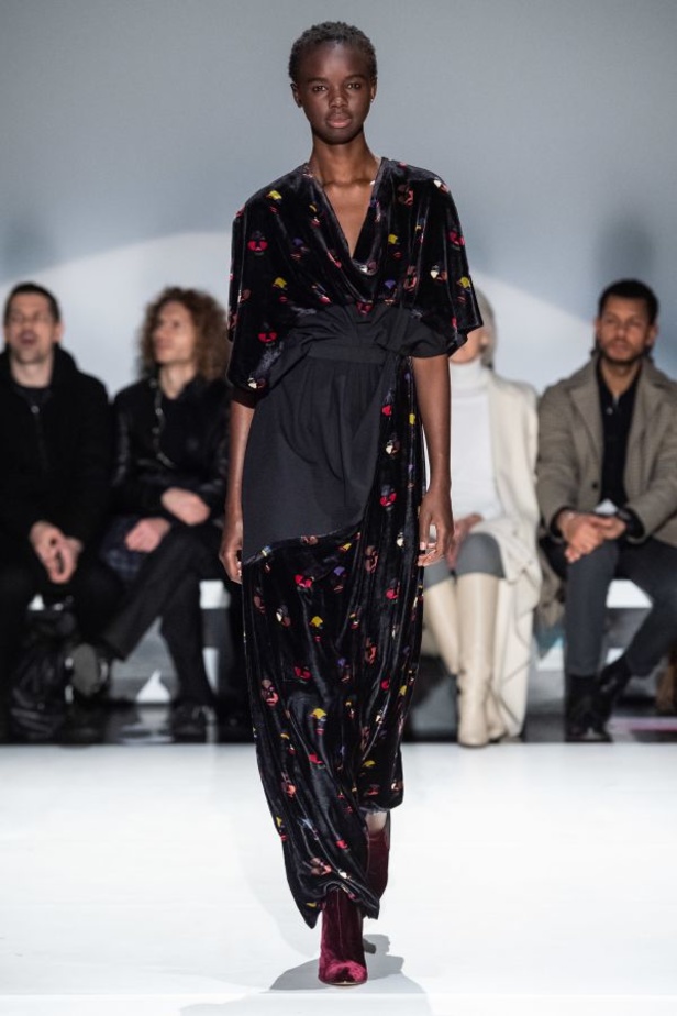 مجموعة Chalayan  للألبسة الجاهزة لخريف 2019