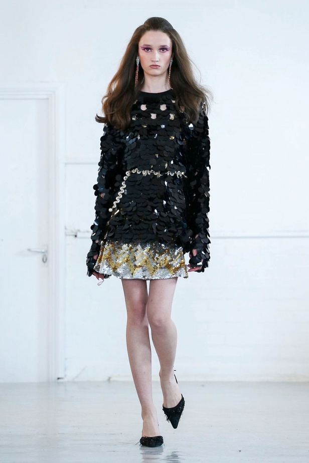 ازياء ASHISH الجاهزة من اسبوع الموضة في لندن لخريف وشتاء2020-2021