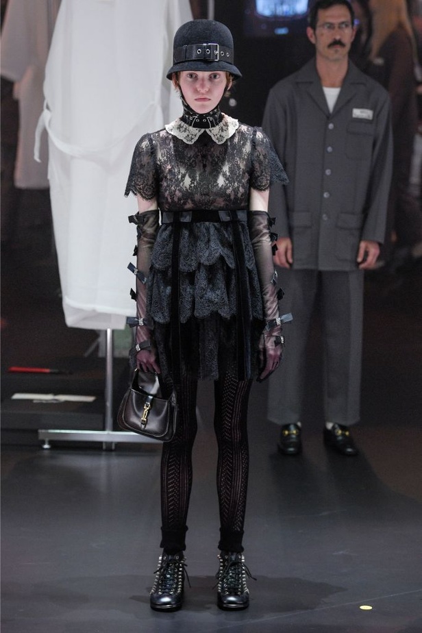 عرض ازياء دار GUCCI لخريف وشتاء 2020-2021 مباشرة من ميلانو 