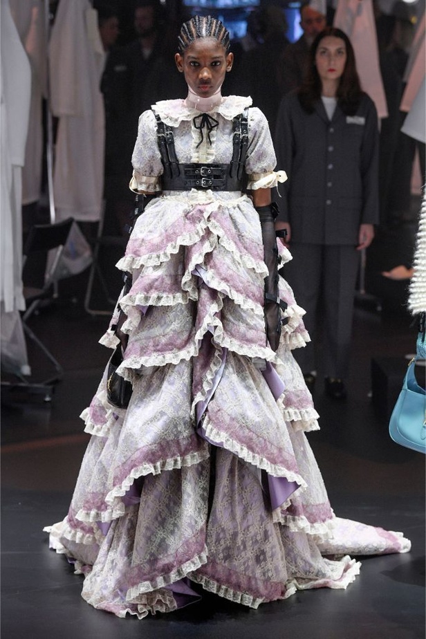 عرض ازياء دار GUCCI لخريف وشتاء 2020-2021 مباشرة من ميلانو 
