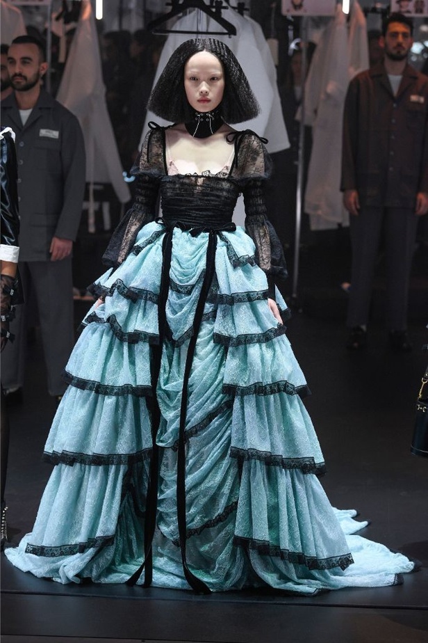 عرض ازياء دار GUCCI لخريف وشتاء 2020-2021 مباشرة من ميلانو 