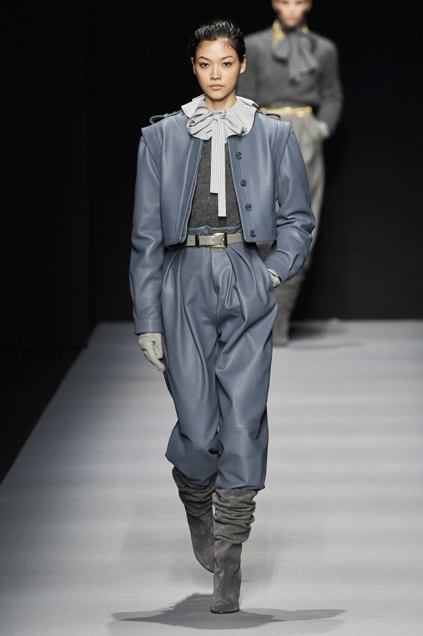 مجموعة Alberta Ferretti الفاخرة خلال اسبوع الموضة في ميلانو لخريف وشتاء 2020-2021