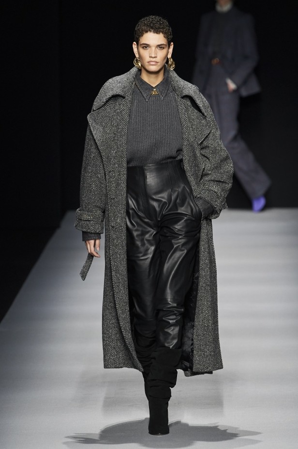 مجموعة Alberta Ferretti الفاخرة خلال اسبوع الموضة في ميلانو لخريف وشتاء 2020-2021