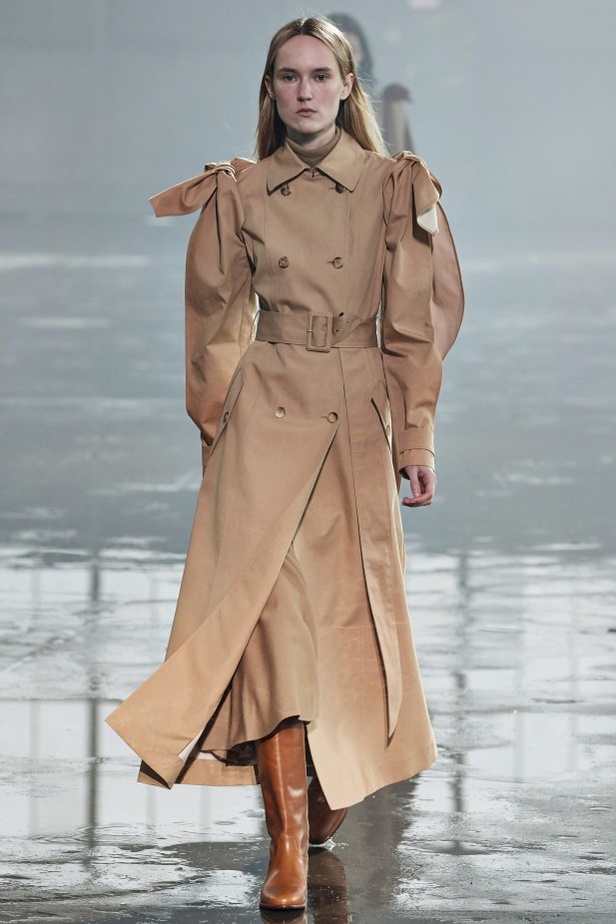 عرض ازياء مجموعة Gabriela Hearst لموسم خريف وشتاء 2021 من اسبوع الموضة في نيويورك