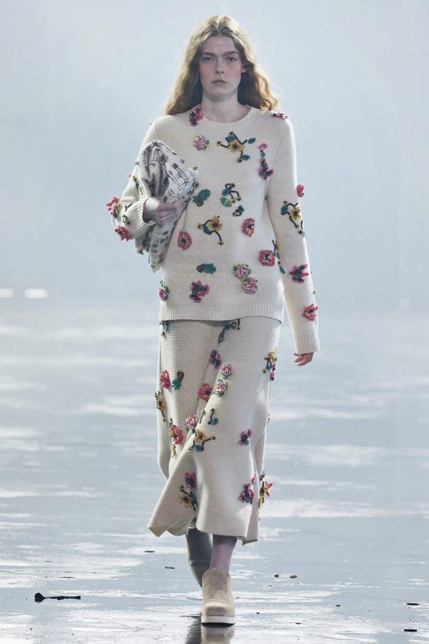 عرض ازياء مجموعة Gabriela Hearst لموسم خريف وشتاء 2021 من اسبوع الموضة في نيويورك