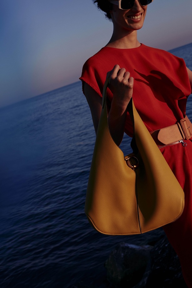 عرض ازياء دار Salvatore Ferragamo مجموعة ما قبل ربيع 2021