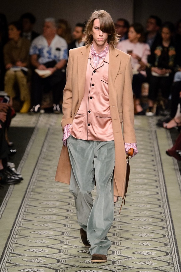 مجموعة “بربري” لموسم خريف وشتاء 2016-2017 من منصة العرض الى الاسواق فورا