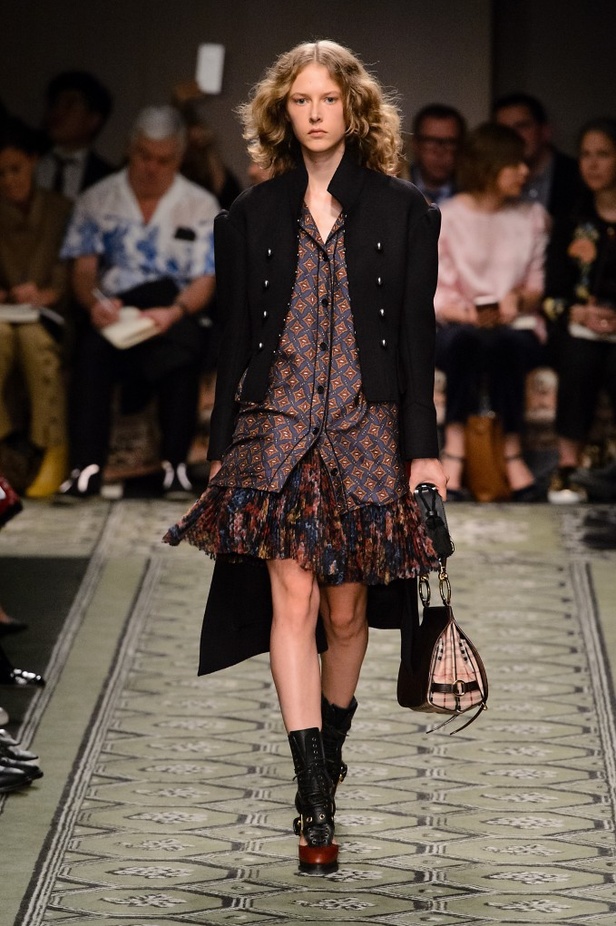 مجموعة “بربري” لموسم خريف وشتاء 2016-2017 من منصة العرض الى الاسواق فورا