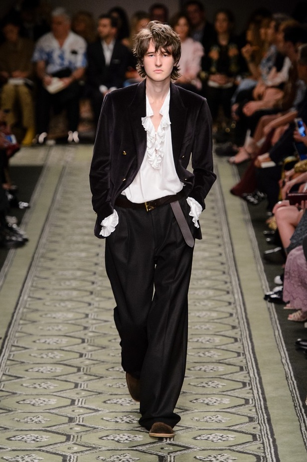 مجموعة “بربري” لموسم خريف وشتاء 2016-2017 من منصة العرض الى الاسواق فورا