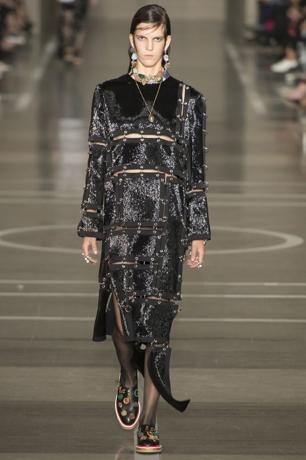 مجموعة Christopher Kane لربيع وصيف 2017