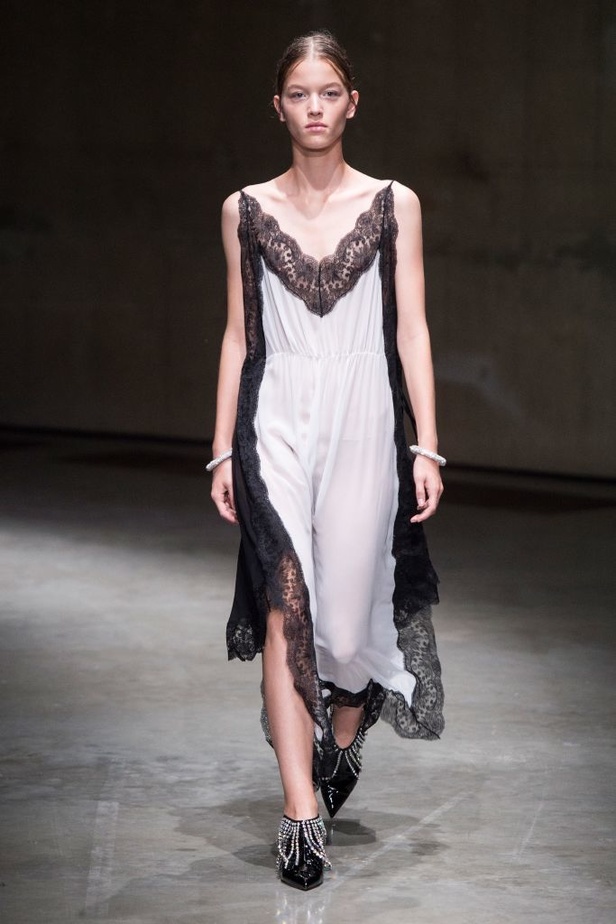 مجموعة كريستوفر كاين لربيع و صيف 2018