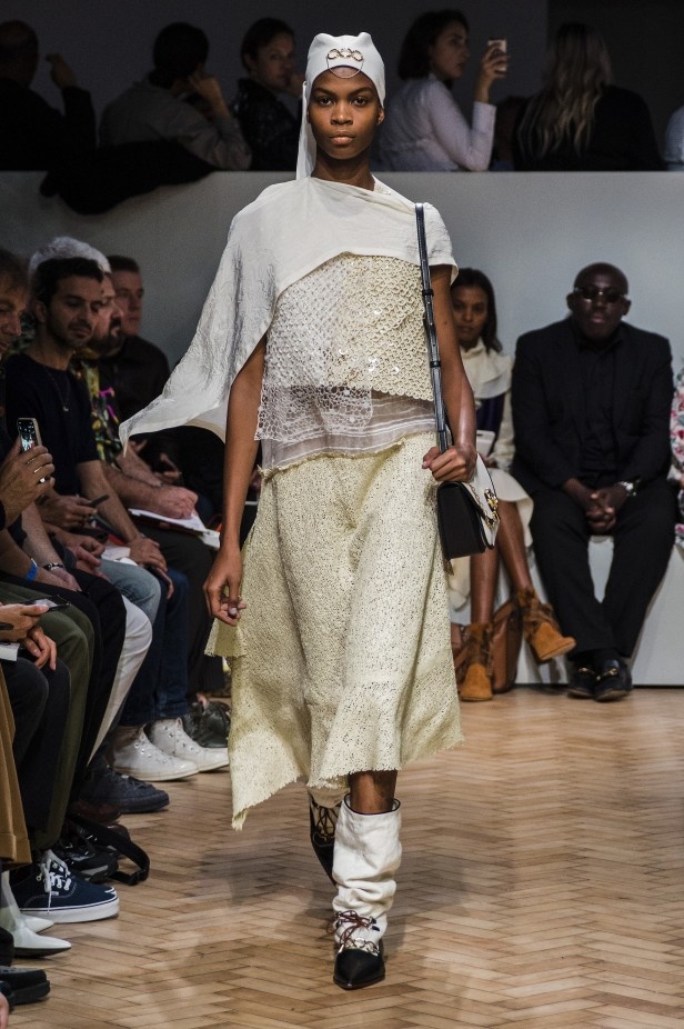 مجموعة جاي دبليو اندرسون لموسم ربيع وصيف 2019