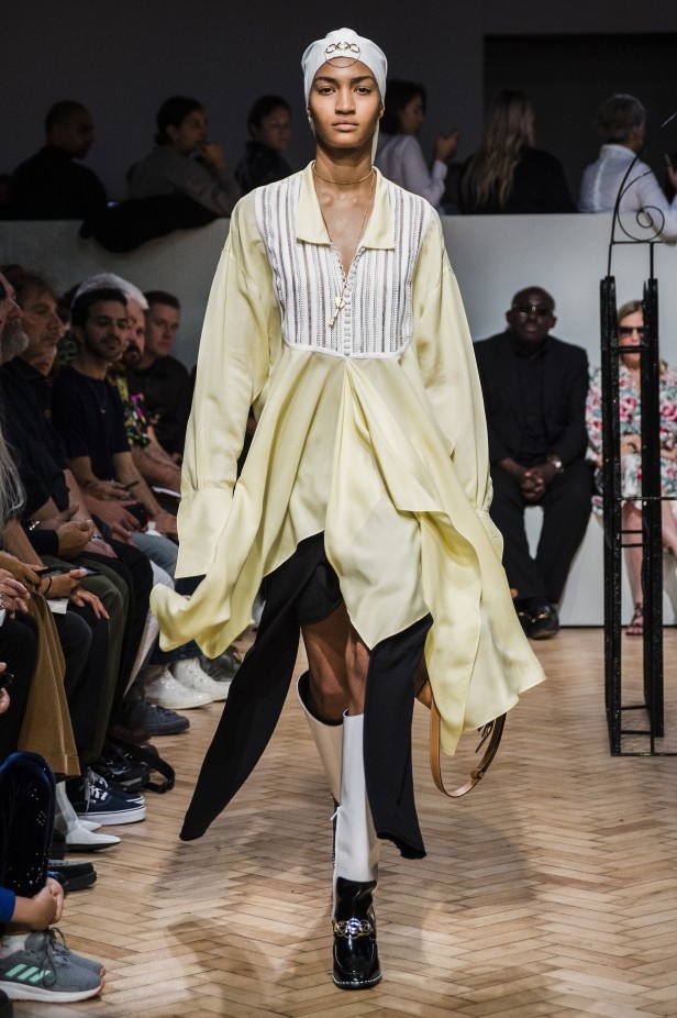 مجموعة جاي دبليو اندرسون لموسم ربيع وصيف 2019