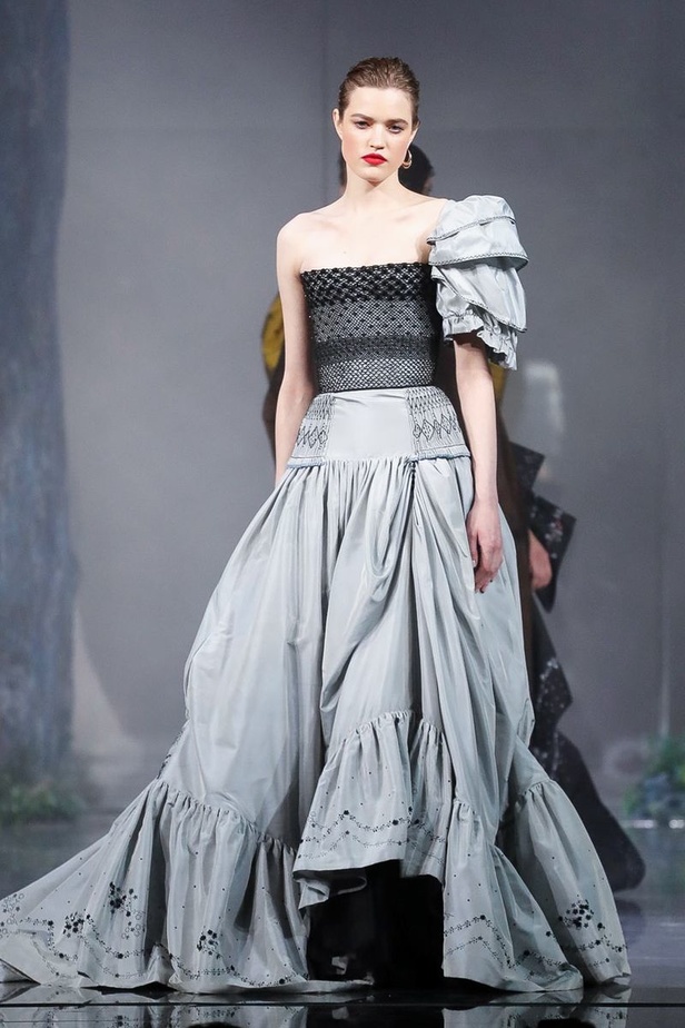 مجموعة الألبسة الراقية من ULYANA SERGEENKO لربيع 2019