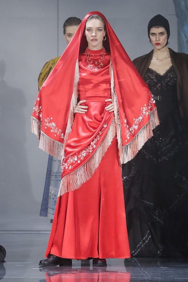 مجموعة الألبسة الراقية من ULYANA SERGEENKO لربيع 2019