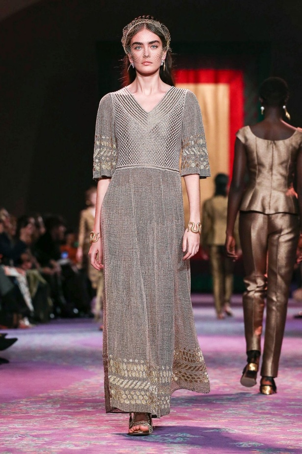 عرض ازياء Dior ديور لـ haute couture ربيع وصيف 2020