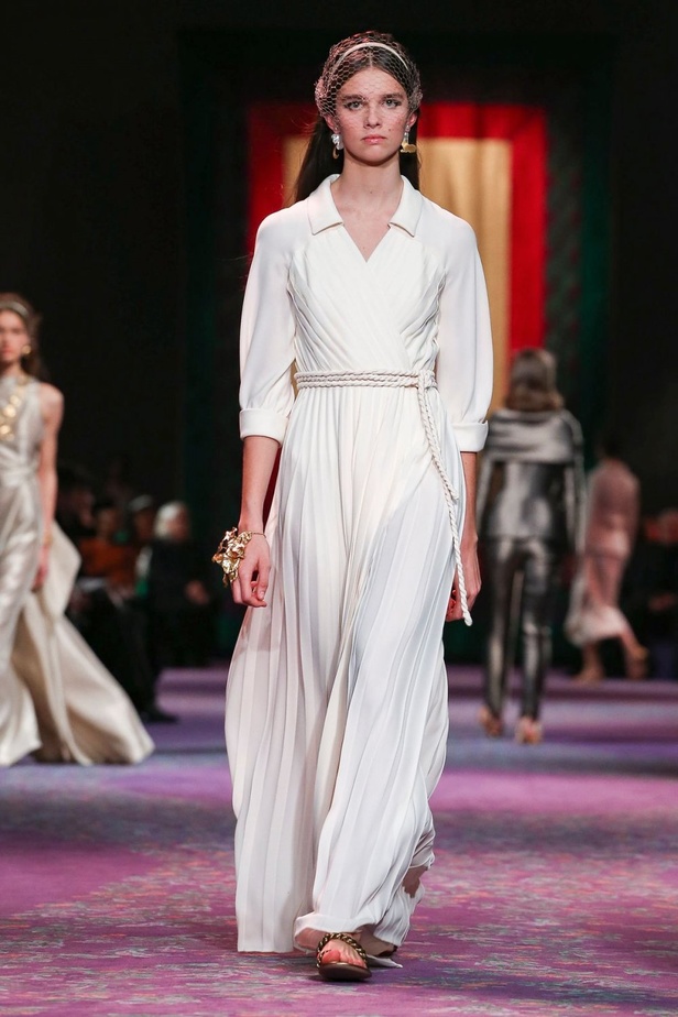 عرض ازياء Dior ديور لـ haute couture ربيع وصيف 2020