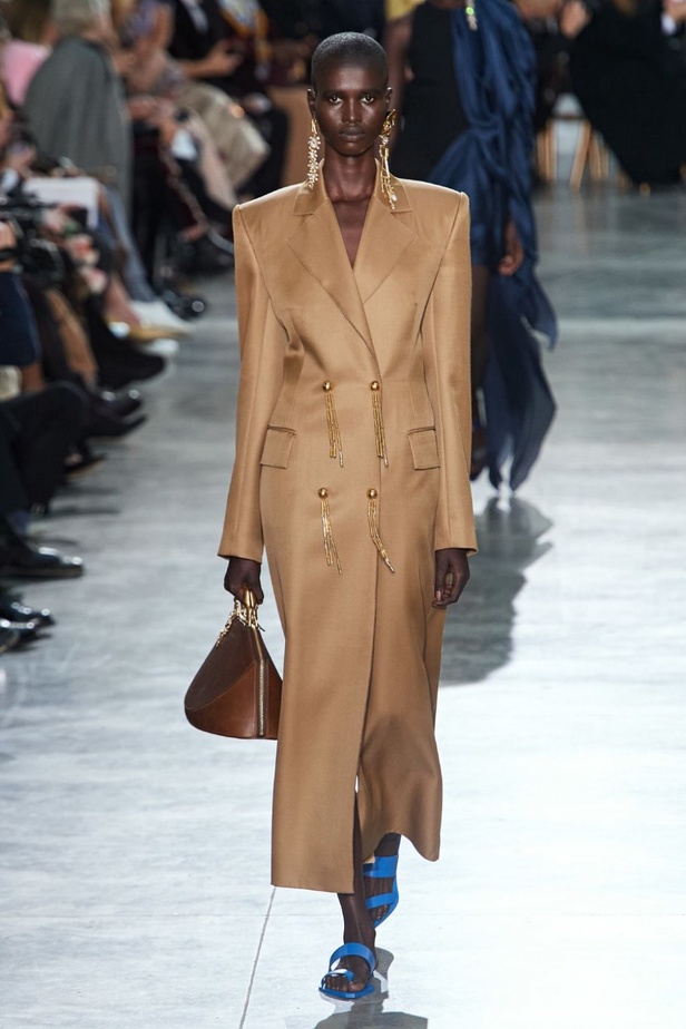 عرض ازياء سكياباريلي haute couture ربيع وصيف 2020 