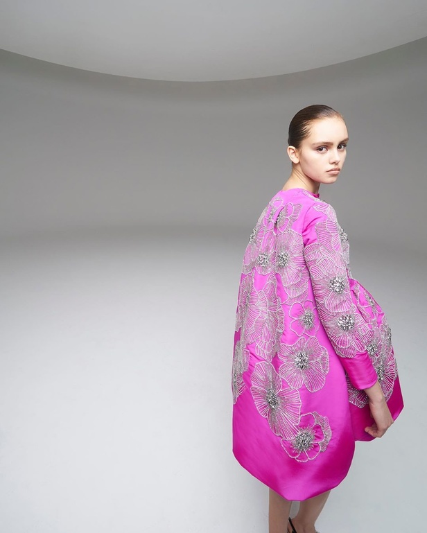 عرض مجموعة Giambattista Valli للأزياء الراقية 2020