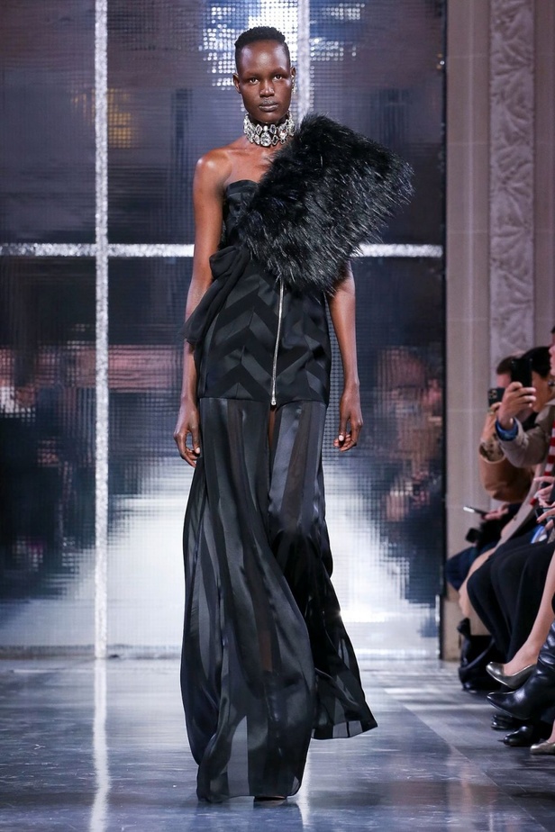 مجموعة أزارو لموسم ربيع وصيف 2020 للهوت كوتور