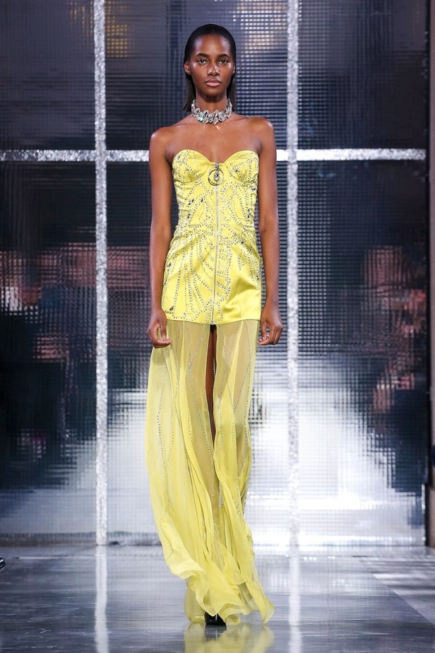 مجموعة أزارو لموسم ربيع وصيف 2020 للهوت كوتور