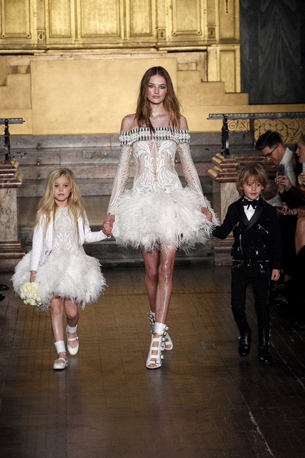 مجموعة جوليان ماكدونالد لموسم خريف 2016