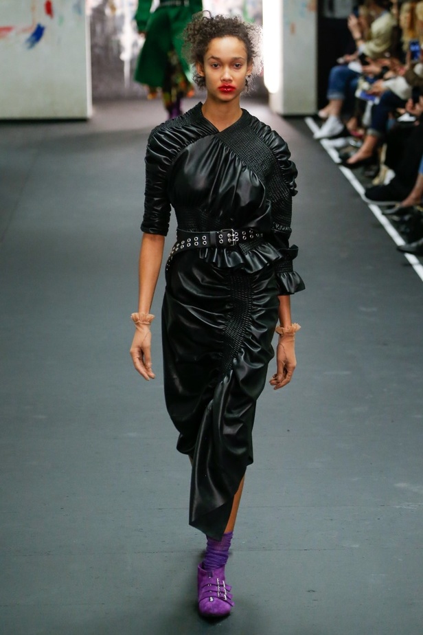 عرض أزياء برين لموسم خريف وشتاء 2017