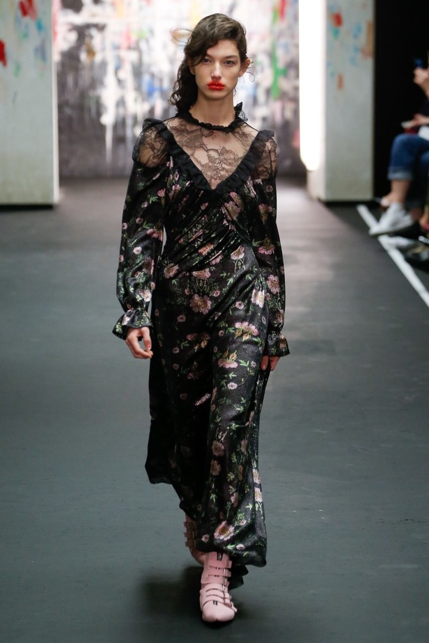 عرض أزياء برين لموسم خريف وشتاء 2017