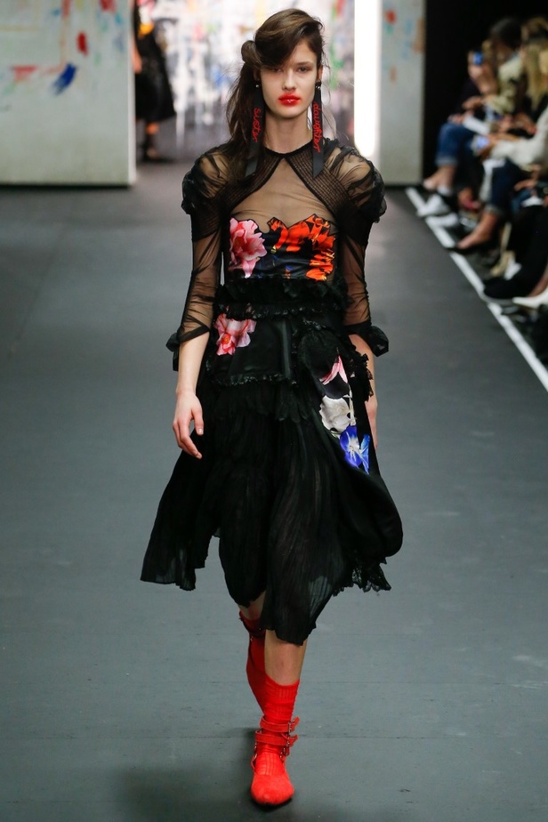 عرض أزياء برين لموسم خريف وشتاء 2017