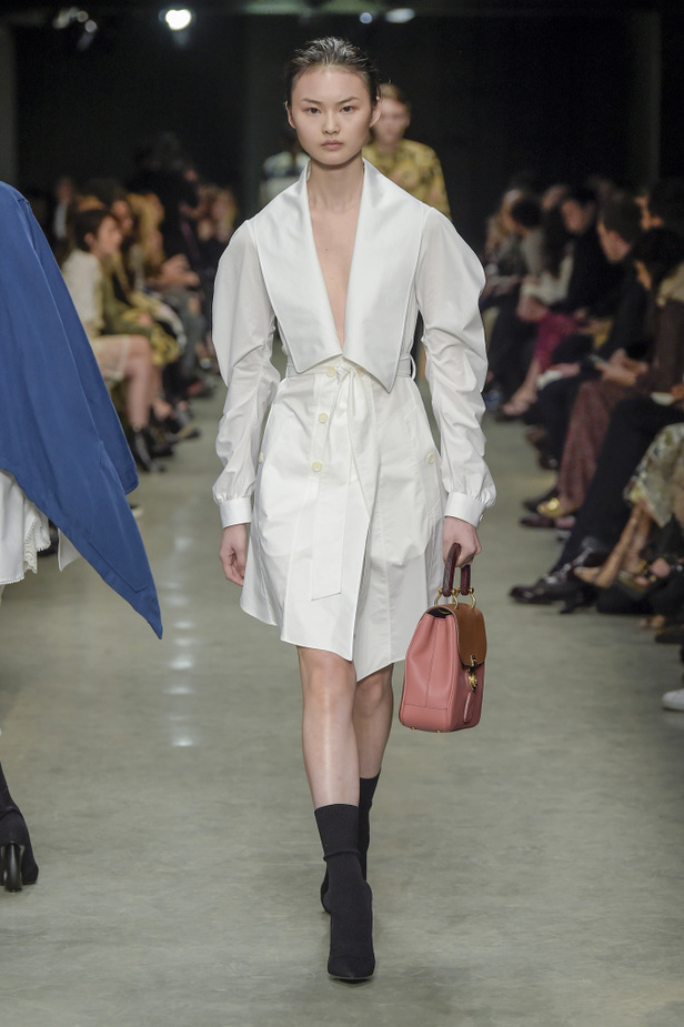 عرض أزياء بربري لموسم خريف وشتاء 2017