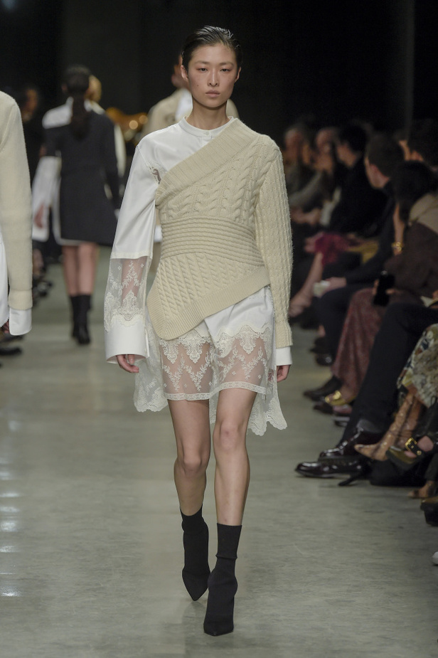 عرض أزياء بربري لموسم خريف وشتاء 2017