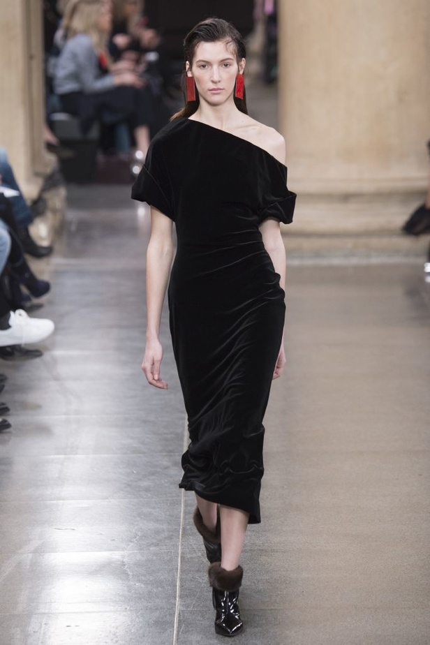 مجموعة كريستوفر كاين للألبسة الجاهزة لخريف و شتاء 2017