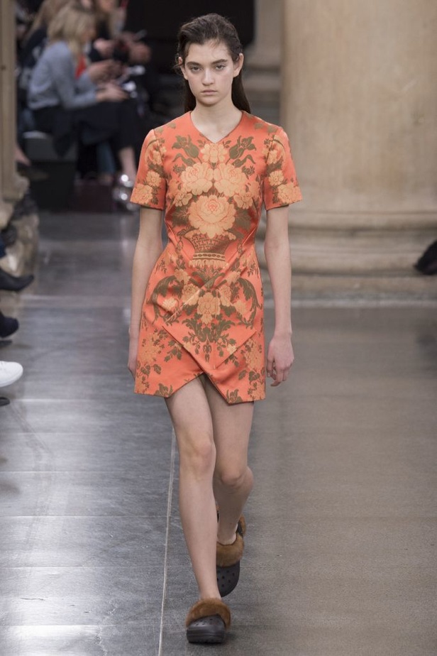 مجموعة كريستوفر كاين للألبسة الجاهزة لخريف و شتاء 2017