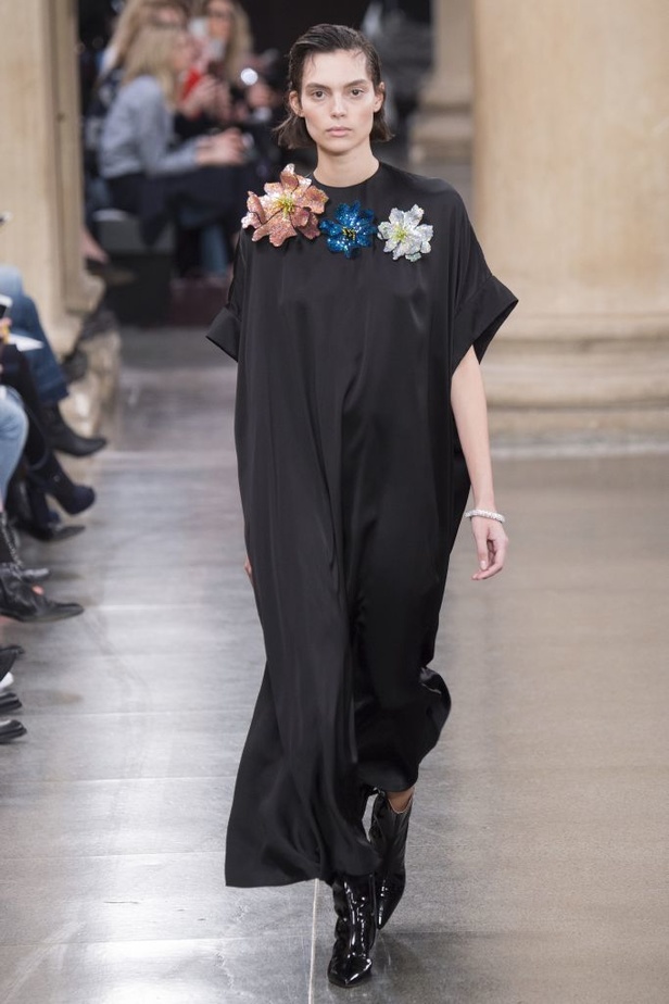 مجموعة كريستوفر كاين للألبسة الجاهزة لخريف و شتاء 2017