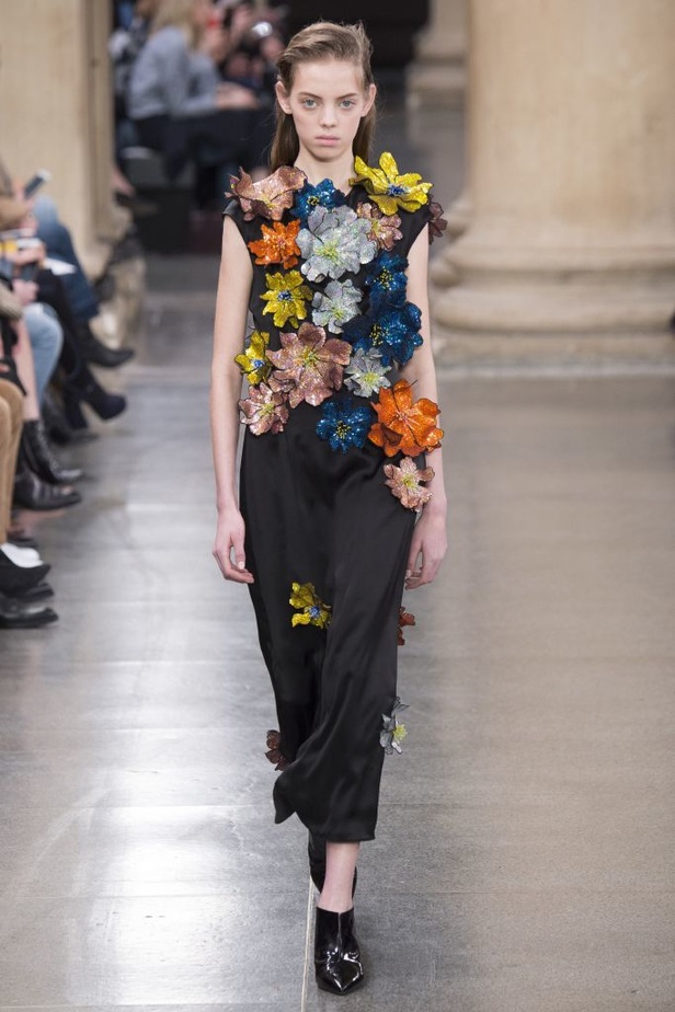 مجموعة كريستوفر كاين للألبسة الجاهزة لخريف و شتاء 2017