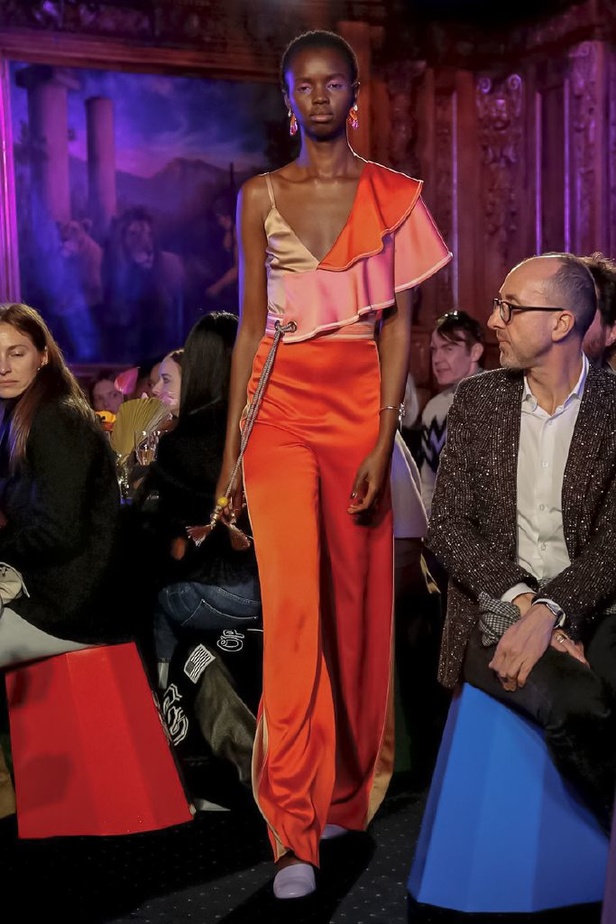 عرض ازياء بيتر بيلوتو لموسم خريف وشتاء 2018