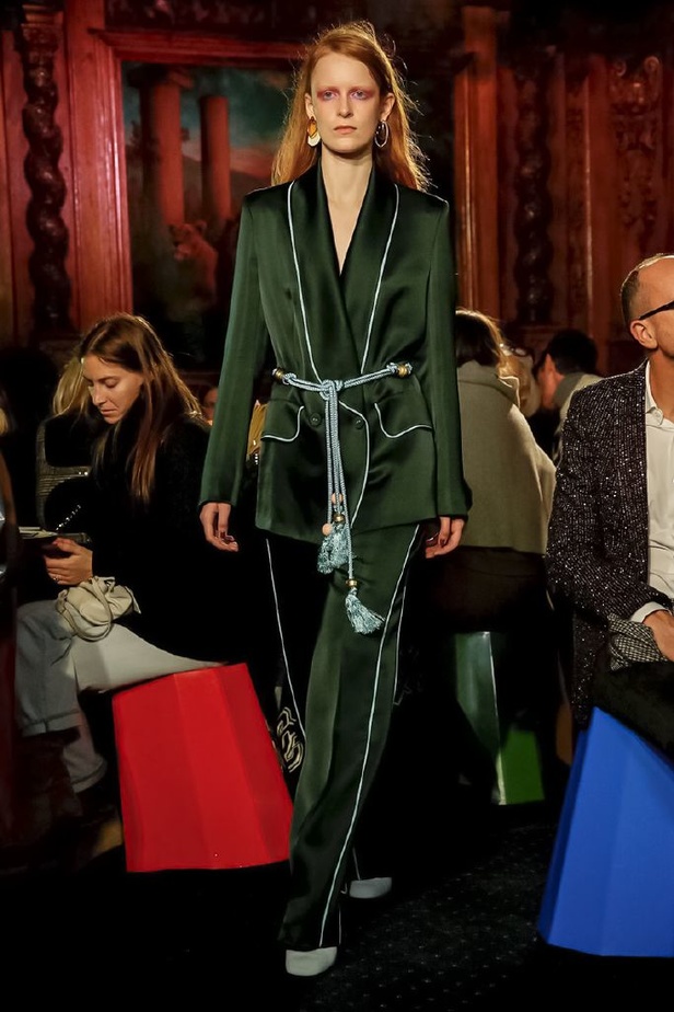 عرض ازياء بيتر بيلوتو لموسم خريف وشتاء 2018