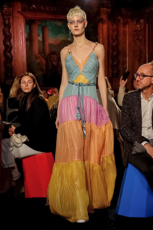 عرض ازياء بيتر بيلوتو لموسم خريف وشتاء 2018