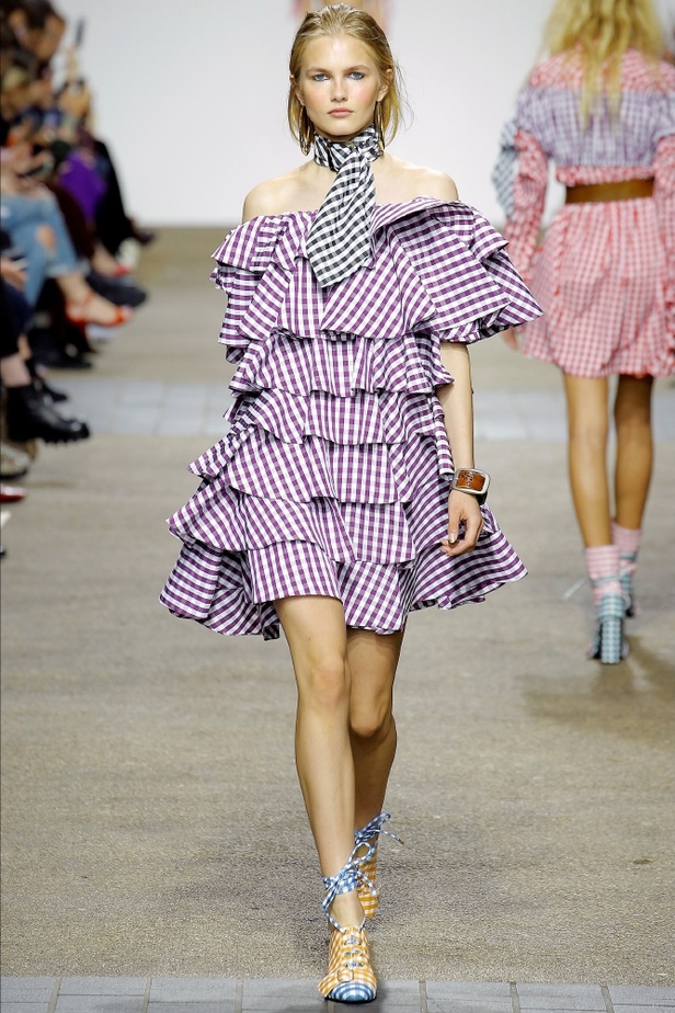 مجموعة "هاوس اوف هولاند" لربيع وصيف 2017