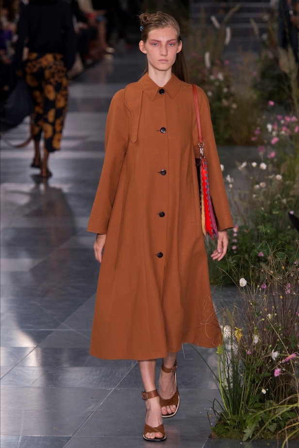 عرض أزياء "بول سميث" لموسم ربيع وصيف 2017