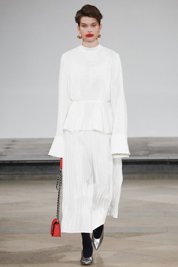 مجموعة Mother of Pearl  لربيع وصيف 2017