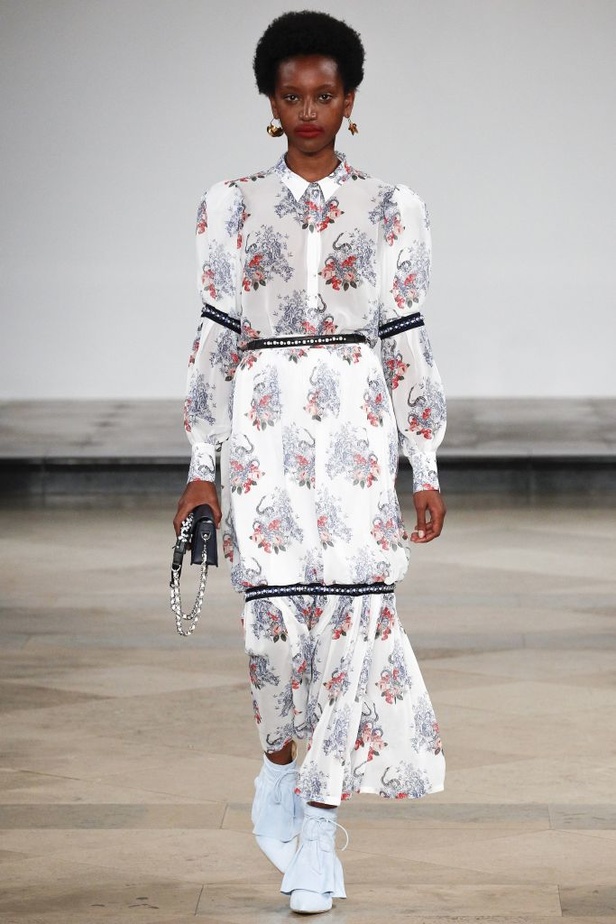 مجموعة Mother of Pearl  لربيع وصيف 2017